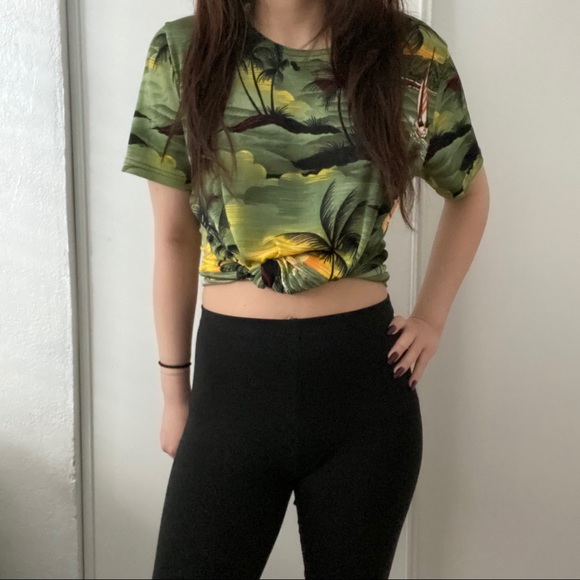 Vintage Tops - 🎉SOLD!🎉 Tropical shirt